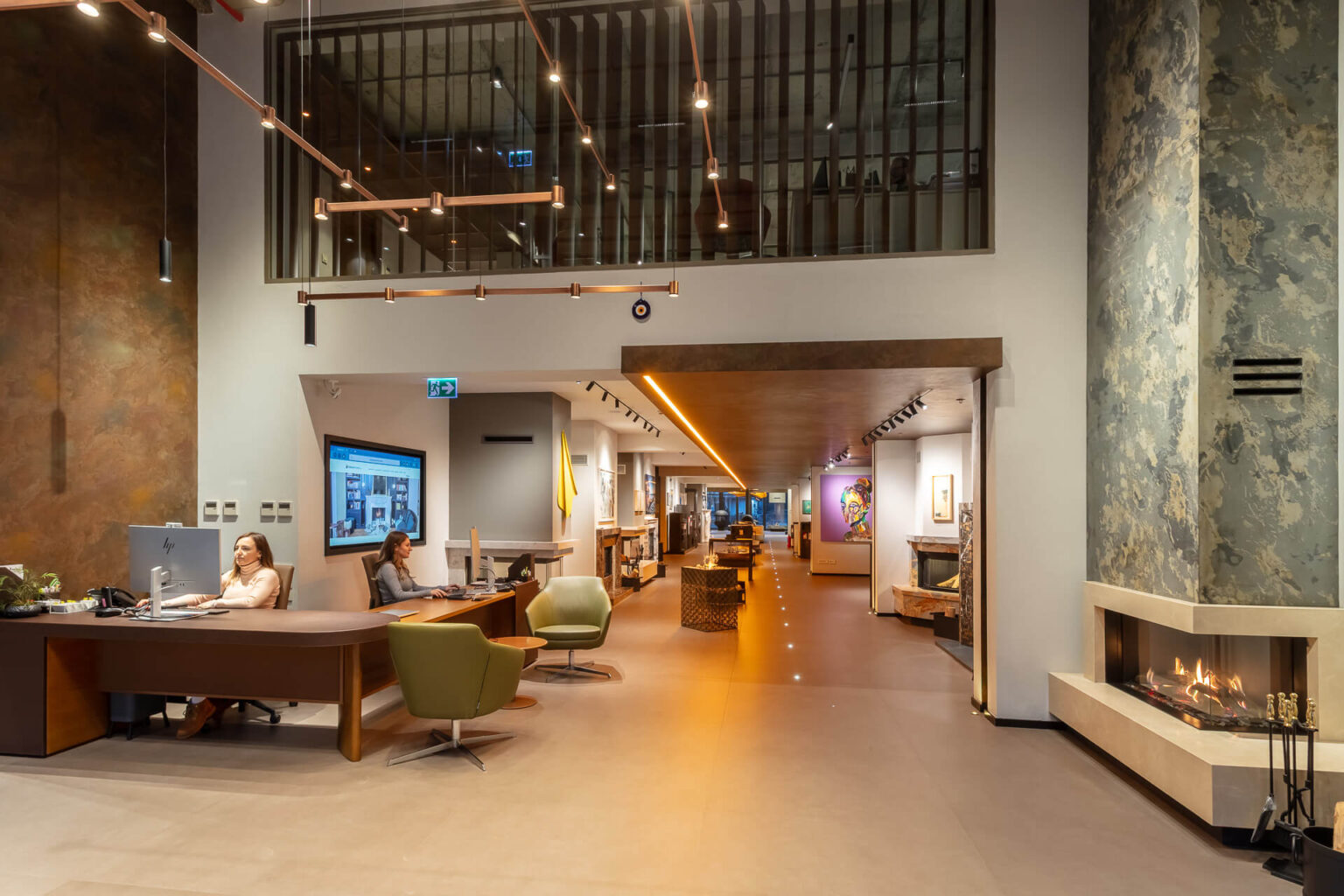 250218AKT007-1920px-sRGB