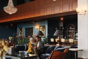 cozy-hotel-lobby-commercial-3d-rendering-768x996